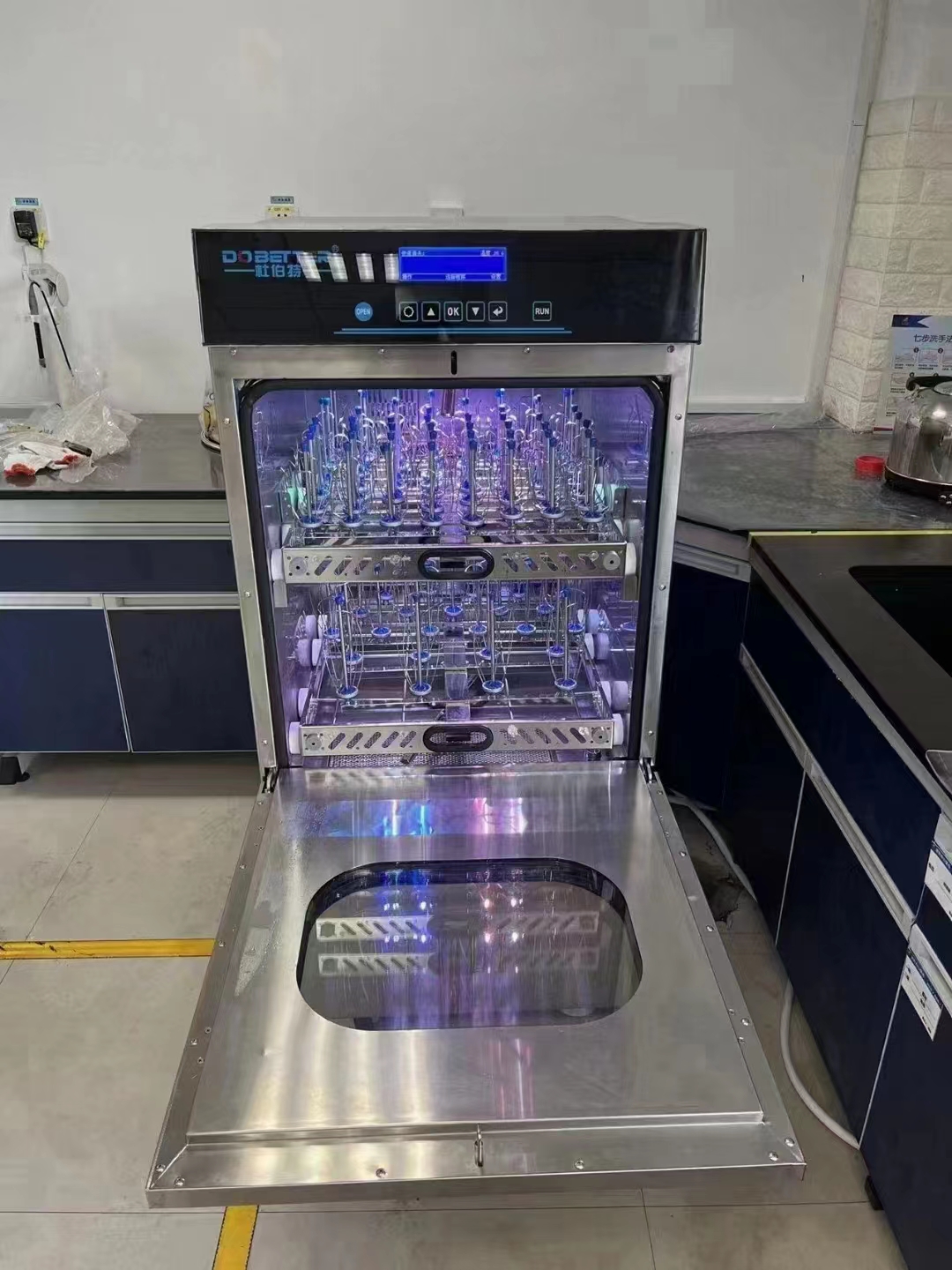 杜伯特實驗室洗瓶機有效解決滴定管清洗難題